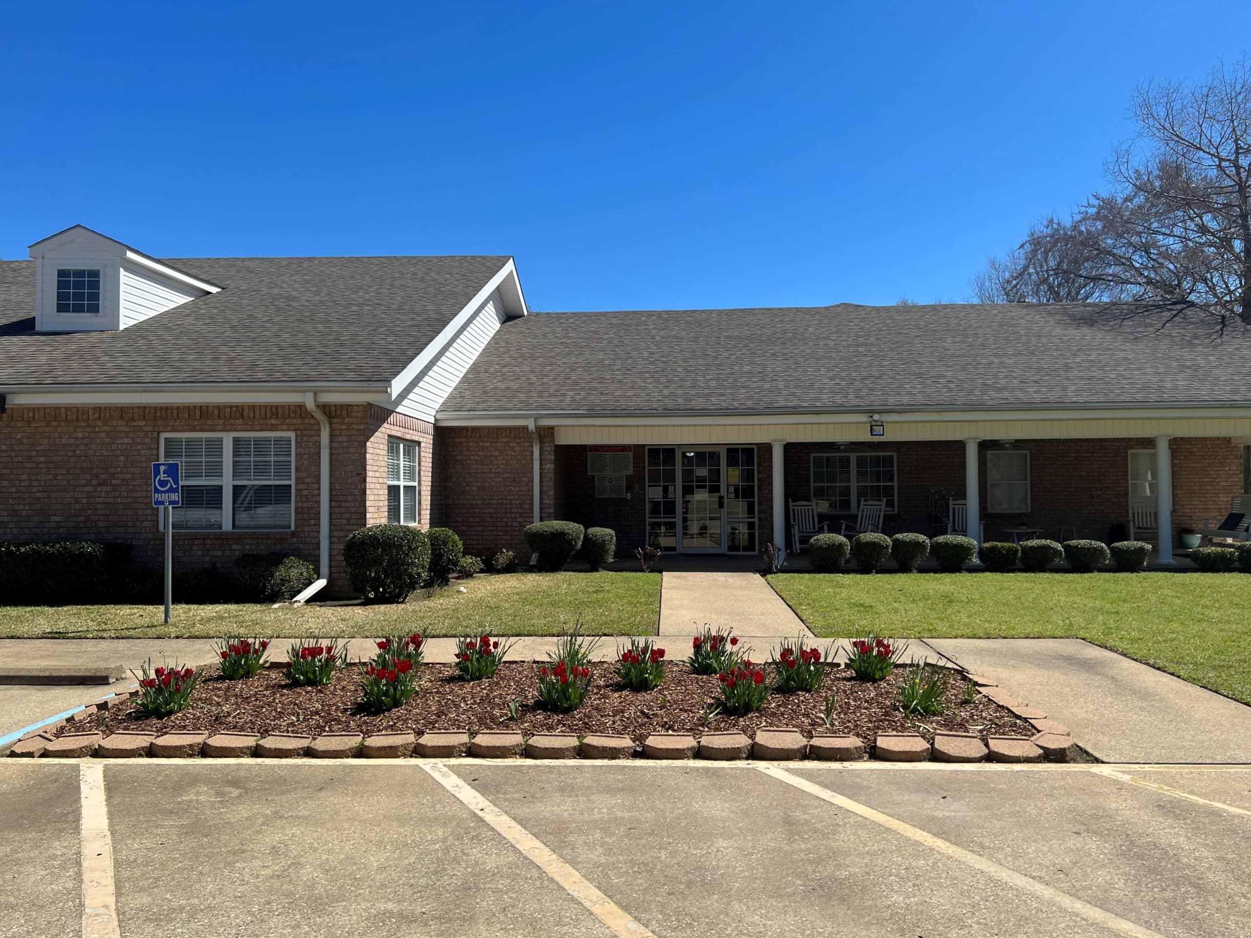 Front entrance of Pine Lodge Assisted Living in Henderson, TX